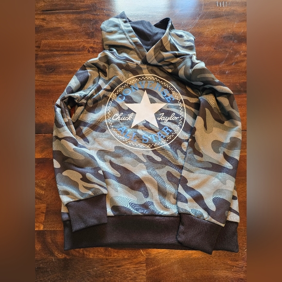 Nike, puma, hurley, converse size 5 boys - Picture 8 of 8